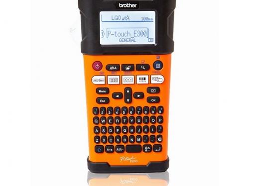 Máy in nhãn cầm tay Brother